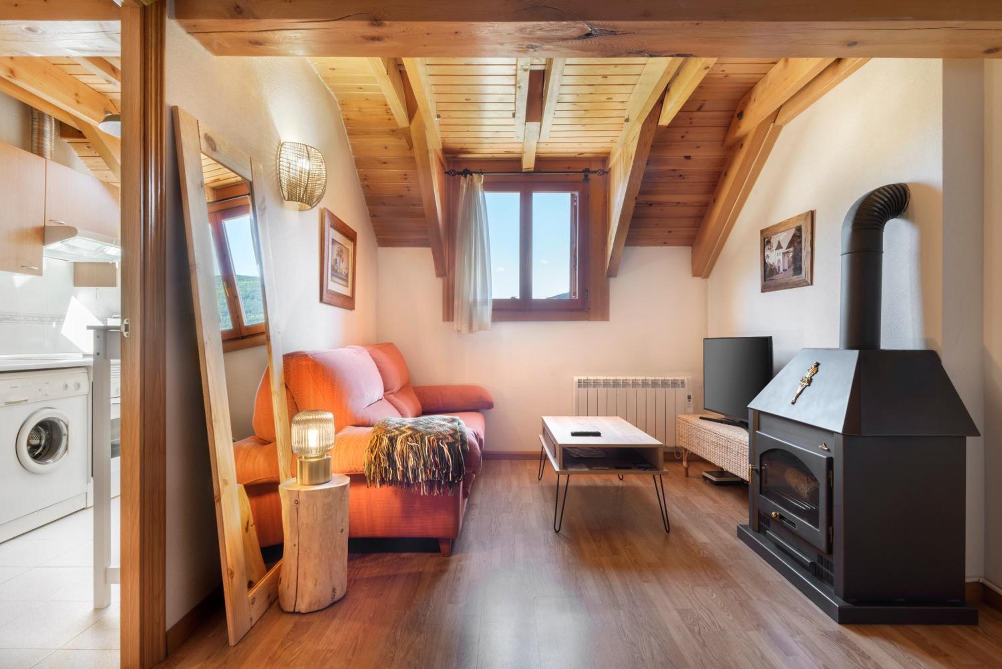 Atico Abuhardillado I Aire Acondicionado L Centrico L Garaje L Trastero I Wifi Apartment Biescas  Ngoại thất bức ảnh