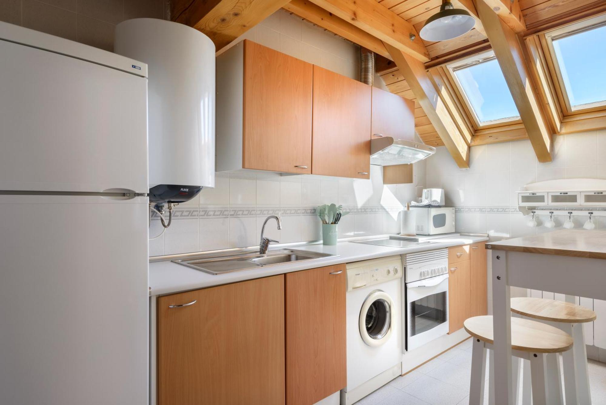 Atico Abuhardillado I Aire Acondicionado L Centrico L Garaje L Trastero I Wifi Apartment Biescas  Ngoại thất bức ảnh